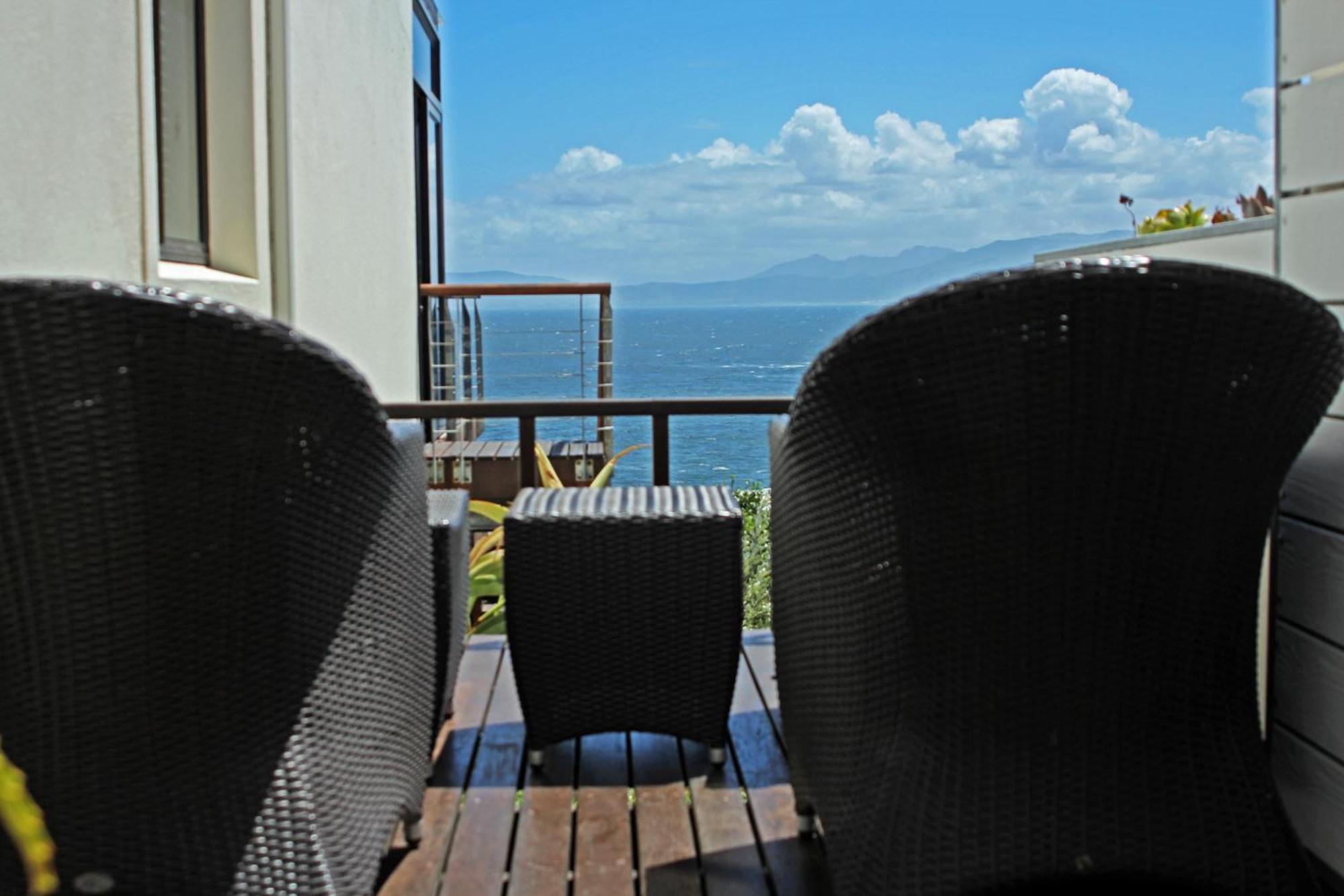 Cliff Lodge Gansbaai Room photo