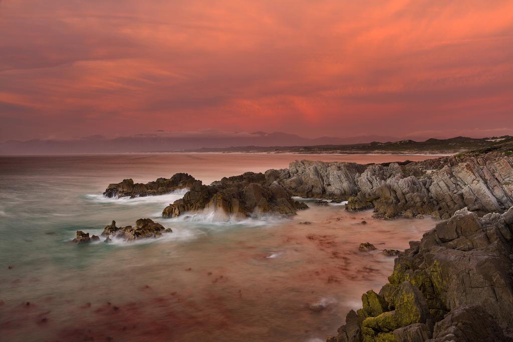 Cliff Lodge Gansbaai Exterior photo