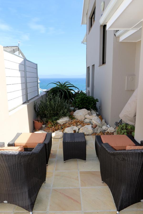 Cliff Lodge Gansbaai Exterior photo
