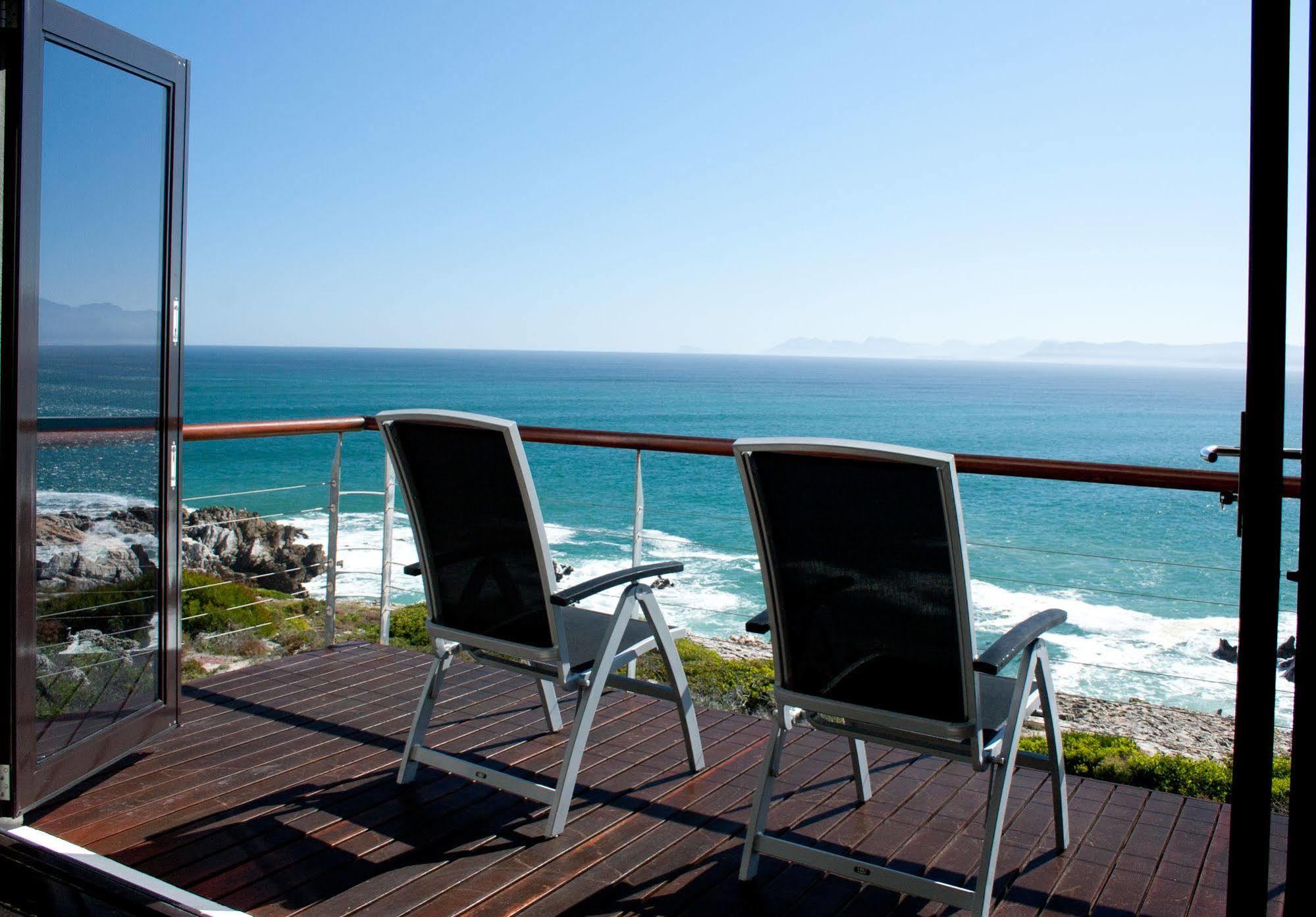 Cliff Lodge Gansbaai Exterior photo