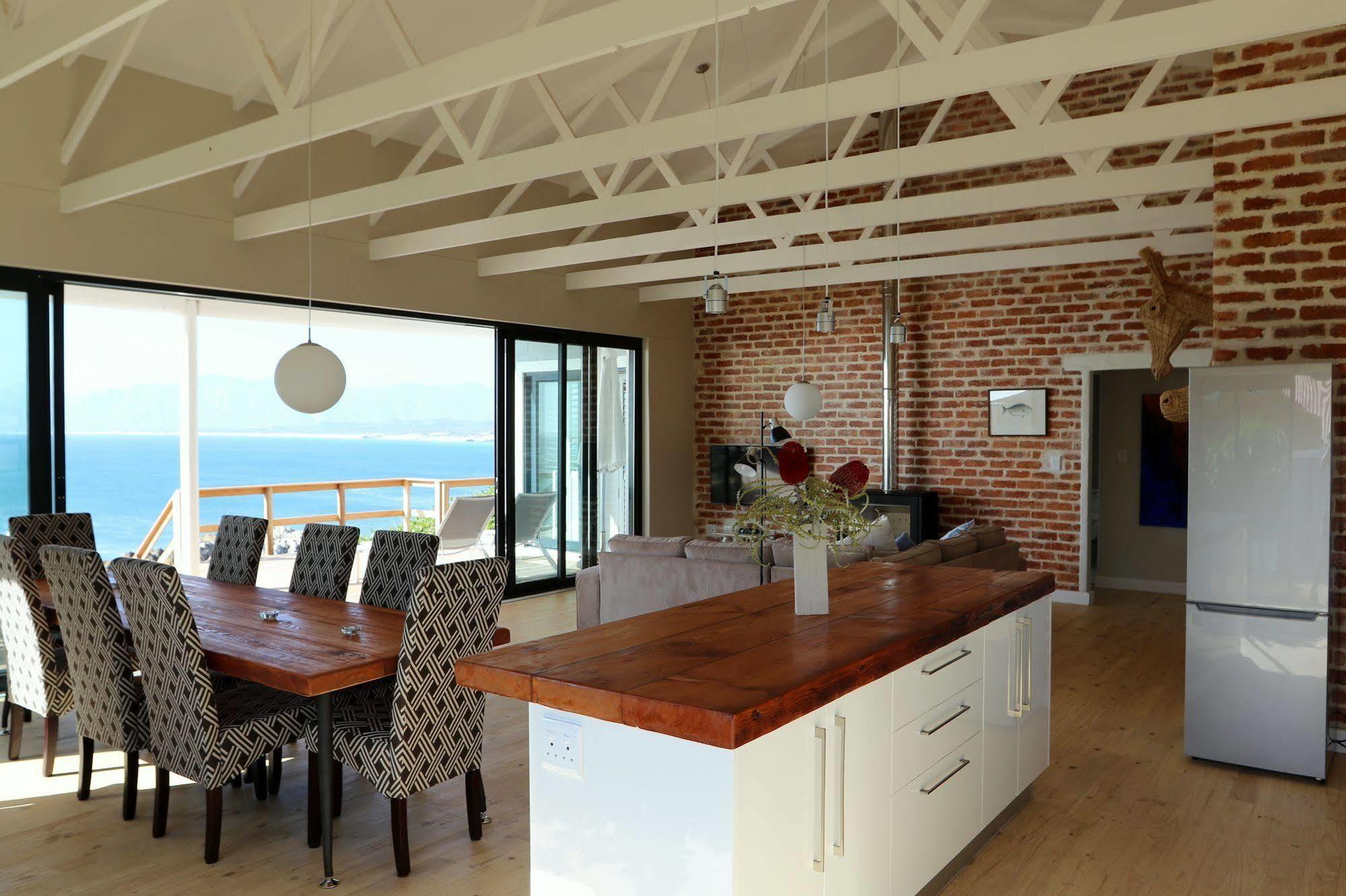 Cliff Lodge Gansbaai Exterior photo
